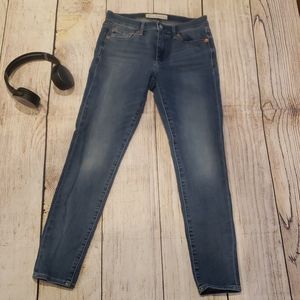 Gap true skinny ankle jeans size 27R